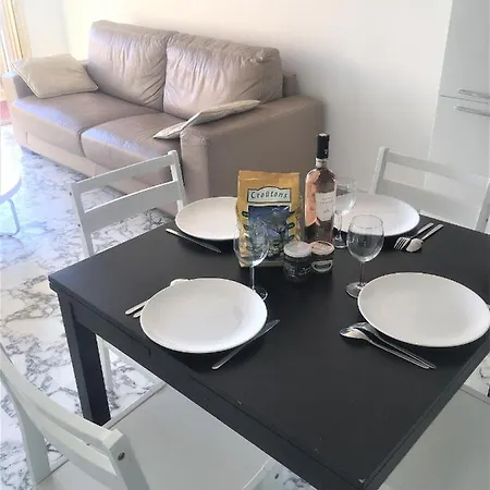 Sur Mer: Spacieux Et Climatisé Apartment *